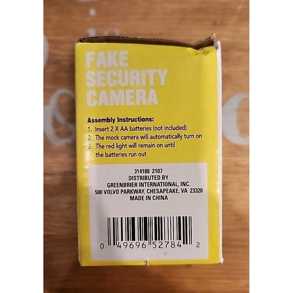 NEW‎ Fake Security Camera Dome, with Flashing LED Includes Mountings